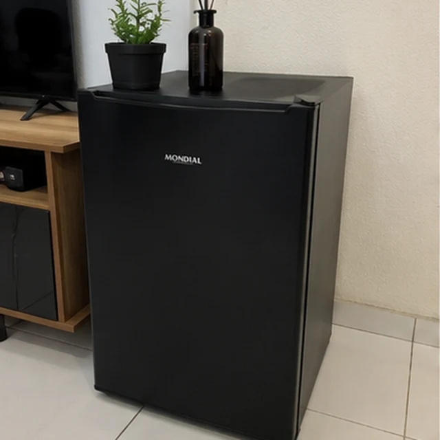 Frigobar Mondial 73L enviado por cliente