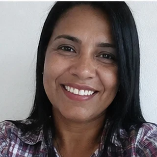 Fernanda M.